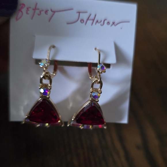 Betsey Johnson Santa Hat Drop Earrings! NWT! - Picture 4 of 11